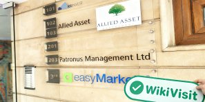 Kunjungan ke Easymarkets Exchange Cryptocurrency di Siprus - Skala Kantor Besar